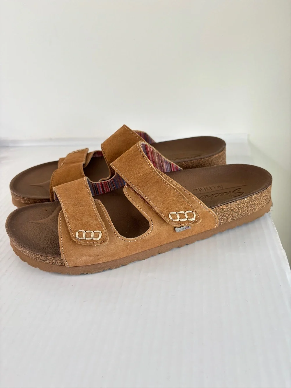 Skechers GRANOLA Arch Fit Sandals Womens Size 9 Tan Two Strap Luxe Foam Cork NEW
